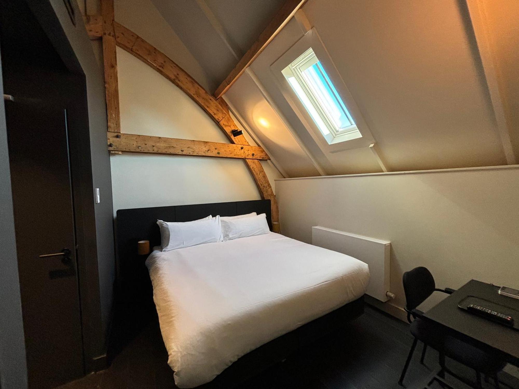 Kazerne Hotel - Member Of Design Hotels Eindhoven Bilik gambar