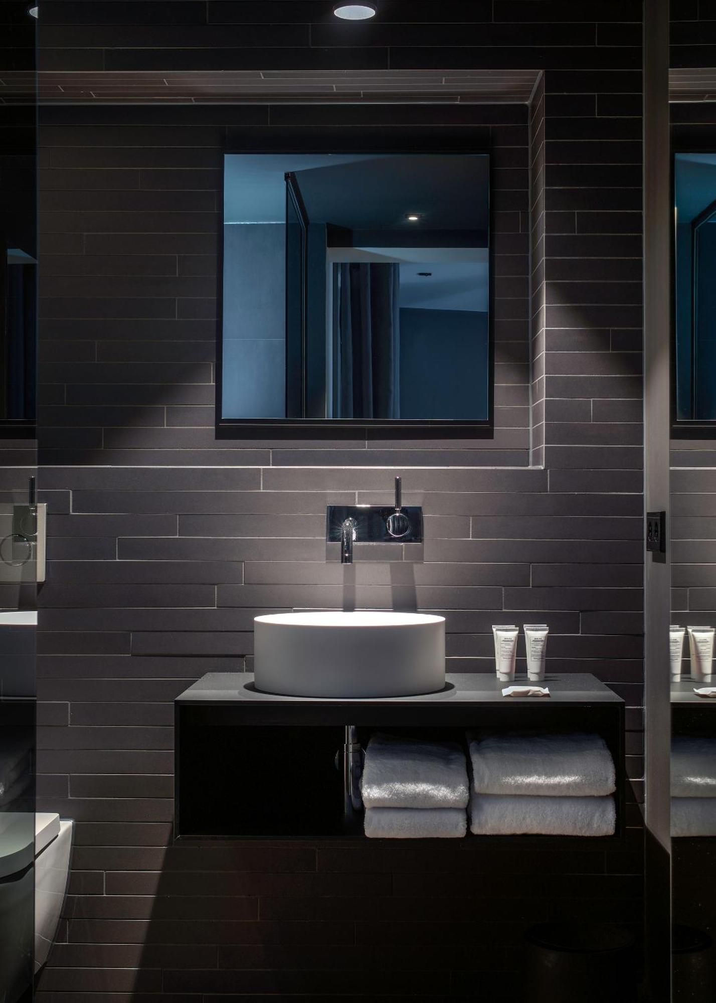 Kazerne Hotel - Member Of Design Hotels Eindhoven Luaran gambar